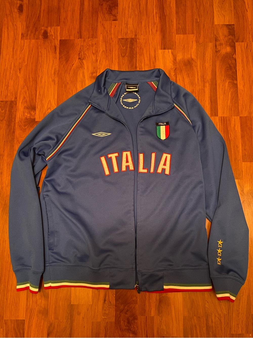 Men’s Vintage Blue Umbro Italy Football Track Jacket *Does not zip properly*